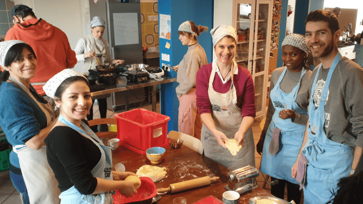 Activité teambuilding de l’équipe d’ETIC – Foncièrement Responsable chez Les Petites Cantines à Lyon